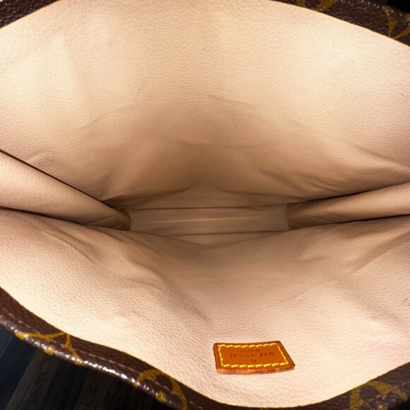 Louis Vuitton Monogram Sac Plat - Picture 9 of 15